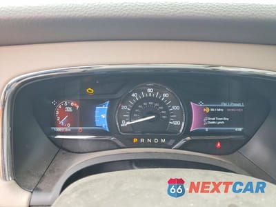 Zdjęcie 9 z 13 samochodu: 2015 LINCOLN TOWNHOUSE NAVIGATOR VIN:5LMJJ2JT8FEJ03922 - miniatura