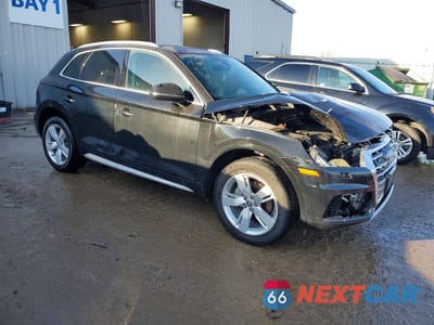 Czwarte zdjęcie samochodu z boku: 2019 AUDI Q5 PREMIUM VIN:WA1ANAFYXK2119491 - miniatura
