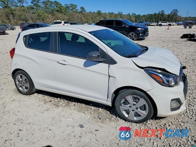 Czwarte zdjęcie samochodu z boku: 2020 CHEVROLET SPARK LS VIN:KL8CB6SA5LC474523 - miniatura