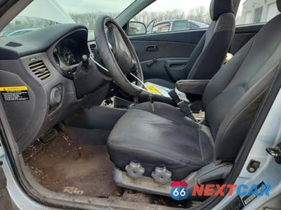 Zdjęcie 7 z 11 samochodu: 2006 KIA RIO BASE VIN:KNADE123X66162382 - miniatura