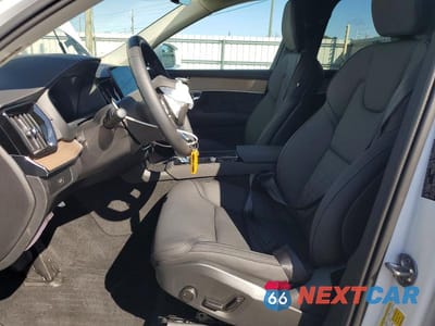 Zdjęcie 7 z 13 samochodu: 2025 VOLVO XC90 CORE VIN:YV4062PA1S1370778 - miniatura
