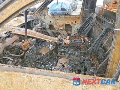 Zdjęcie 7 z 11 samochodu: 2019 CHEVROLET SILVERADO HD UTILITY / SERVICE TRUCK VIN:1GB3KVCG0KF148280 - miniatura