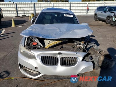 Piąte zdjęcie samochodu w środku: 2016 BMW 228 I SULEV VIN:WBA1F9C57GV546335 - miniatura