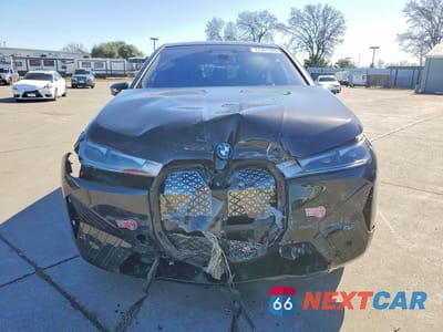 Piąte zdjęcie samochodu w środku: 2025 BMW IX XDRIVE50 VIN:WB523CF02SCS46201 - miniatura