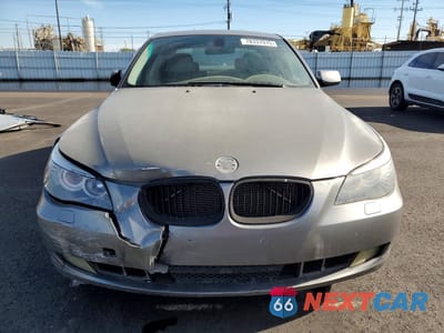 Piąte zdjęcie samochodu w środku: 2009 BMW 528 I VIN:WBANU53539C118888 - miniatura