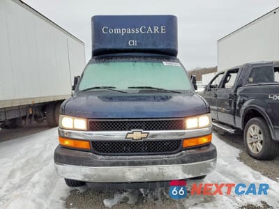 Piąte zdjęcie samochodu w środku: 2013 CHEVROLET EXPRESS G3500 LT VIN:1GBZG1FA8D1186612 - miniatura