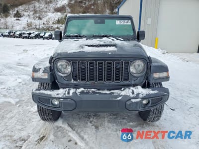 Piąte zdjęcie samochodu w środku: 2025 JEEP GLADIATOR SPORT VIN:1C6PJTAG2SL534733 - miniatura