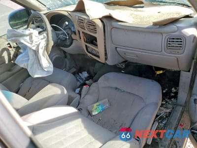 Zdjęcie 8 z 12 samochodu: 2000 CHEVROLET S TRUCK S10 VIN:1GCCS1947YK156507 - miniatura