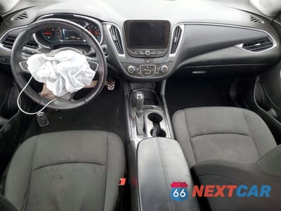 Zdjęcie 8 z 12 samochodu: 2016 CHEVROLET MALIBU LT VIN:1G1ZF5SX8GF173505 - miniatura