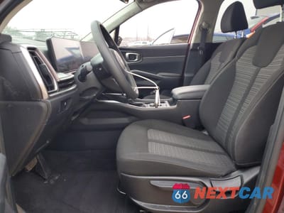Zdjęcie 7 z 13 samochodu: 2025 KIA SORENTO LX VIN:5XYRG4JC5SG378699 - miniatura