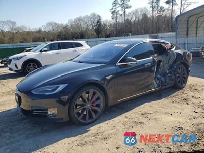 2016 TESLA MODEL S 5YJSA1E47GF161271 - główne zdjęcie licytacji z USA - miniatura