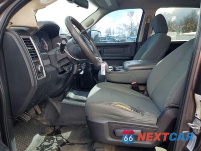 Zdjęcie 7 z 11 samochodu: 2016 RAM 2500 ST VIN:3C6UR5CLXGG119388 - miniatura