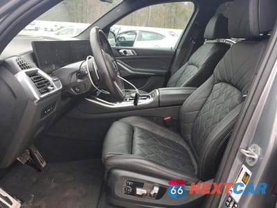 Zdjęcie 7 z 12 samochodu: 2024 BMW X5 M60I VIN:5UX33EU03R9V13388 - miniatura