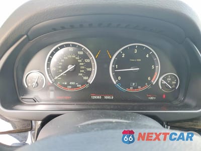 Zdjęcie 9 z 13 samochodu: 2015 BMW X5 XDRIVE35D VIN:5UXKS4C50F0N09868 - miniatura