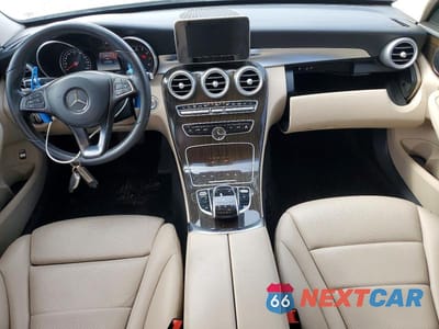 Zdjęcie 8 z 12 samochodu: 2016 MERCEDES-BENZ C 300 VIN:55SWF4JBXGU114971 - miniatura