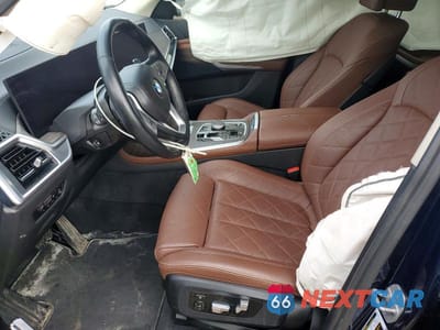 Zdjęcie 7 z 13 samochodu: 2023 BMW X7 XDRIVE40I VIN:5UX23EM01P9P59199 - miniatura