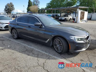 Czwarte zdjęcie samochodu z boku: 2019 BMW 530E VIN:WBAJA9C54KB398878 - miniatura