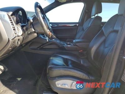 Zdjęcie 7 z 13 samochodu: 2013 PORSCHE CAYENNE VIN:WP1AF2A27DLA33773 - miniatura