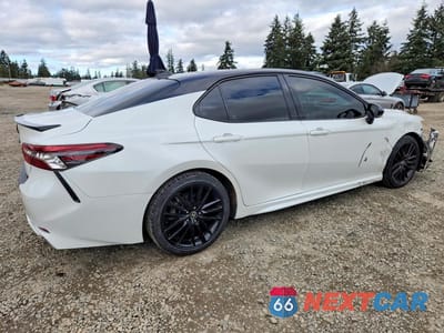 Trzecie zdjęcie samochodu z tyłu: 2024 TOYOTA CAMRY XSE VIN:4T1K61BK8RU117726 - miniatura