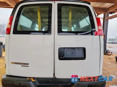 Zdjęcie 10 z 13 samochodu: 2014 CHEVROLET EXPRESS G2500 VIN:1GCWGFBA4E1130573 - miniatura