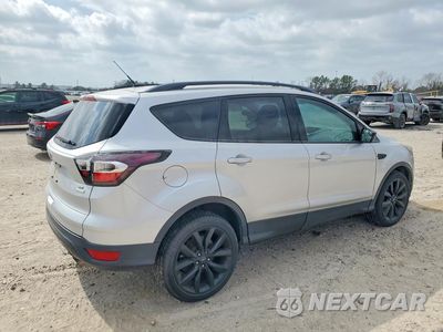 Trzecie zdjęcie samochodu z tyłu: 2017 FORD ESCAPE VIN:1FMCU0GD1HUB42500 - miniatura