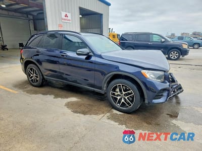 Czwarte zdjęcie samochodu z boku: 2018 MERCEDES-BENZ GLC 300 4MATIC VIN:WDC0G4KB8JV099165 - miniatura