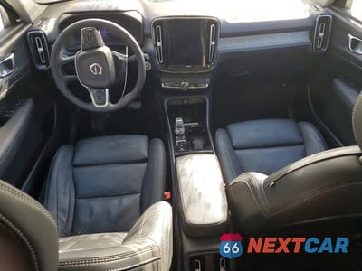 Zdjęcie 8 z 12 samochodu: 2024 VOLVO XC40 PLUS VIN:YV4L12UE0R2249313 - miniatura