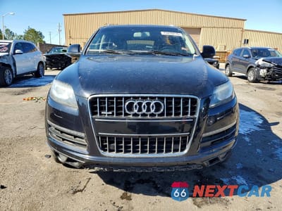 Piąte zdjęcie samochodu w środku: 2015 AUDI Q7 PREMIUM PLUS VIN:WA1LGAFE3FD020823 - miniatura