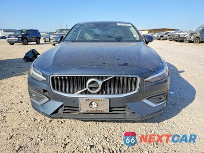 Piąte zdjęcie samochodu w środku: 2021 VOLVO S60 T5 INSCRIPTION VIN:7JR102TL7MG123282 - miniatura