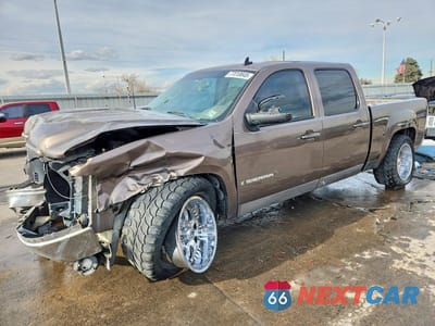 2007 GMC NEW SIERRA K1500 2GTEK133871704571 - główne zdjęcie licytacji z USA - miniatura