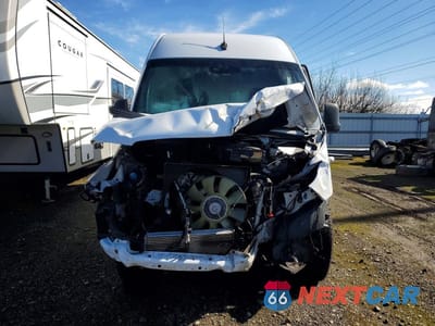 Piąte zdjęcie samochodu w środku: 2020 MERCEDES BENZ SPRINTER 2500 DELIVERY VAN VIN:W1W4EDHY9LT020078 - miniatura