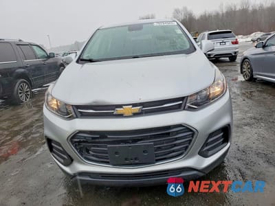 Piąte zdjęcie samochodu w środku: 2018 CHEVROLET TRAX LS VIN:3GNCJNSB7JL387423 - miniatura