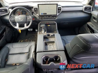 Zdjęcie 8 z 11 samochodu: 2022 TOYOTA TUNDRA VIN:5TFJA5DB1NX005457 - miniatura