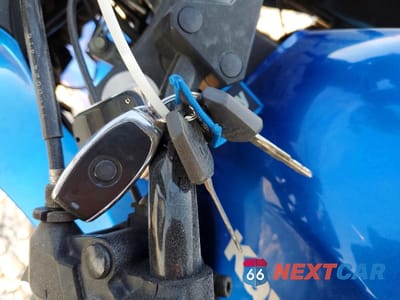 Zdjęcie 8 z 9 samochodu: 2005 KAWASAKI ZR750 K1 VIN:JKAZRDK175A000244 - miniatura