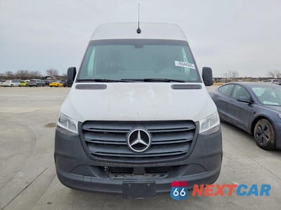 Piąte zdjęcie samochodu w środku: 2024 MERCEDES BENZ SPRINTER 2500 2500 2WD TDSL CARGO STANDARD ROOF VIN:W1Y4NBHY9RT161379 - miniatura