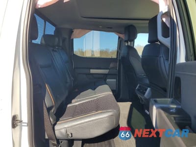 Zdjęcie 10 z 12 samochodu: 2025 FORD F350 SUPER DUTY VIN:1FT8W3BM5SEE07840 - miniatura