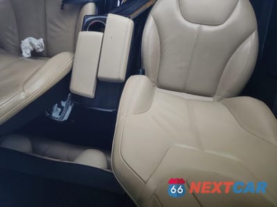 Zdjęcie 8 z 13 samochodu: 2014 TESLA MODEL S VIN:5YJSA1H17EFP50464 - miniatura