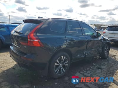 Trzecie zdjęcie samochodu z tyłu: 2025 VOLVO XC60 CORE VIN:YV4M12RJ1S1154166 - miniatura