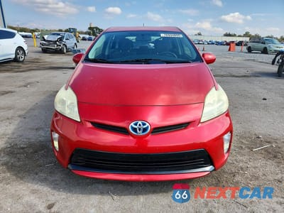 Piąte zdjęcie samochodu w środku: 2014 TOYOTA PRIUS THREE VIN:JTDKN3DU5E1792060 - miniatura