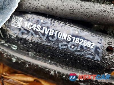 Zdjęcie 13 z 14 samochodu: 2022 JEEP WAGONEER SERIES II VIN:1C4SJVBT0NS182692 - miniatura