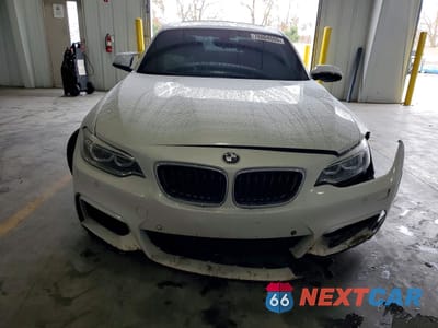 Piąte zdjęcie samochodu w środku: 2016 BMW 228 I SULEV VIN:WBA1F9C53GV742708 - miniatura