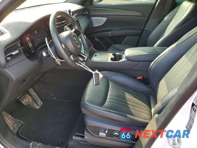 Zdjęcie 7 z 12 samochodu: 2023 MASERATI GRECALE MODENA VIN:ZN682AVM9P7410598 - miniatura