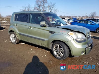 Czwarte zdjęcie samochodu z boku: 2011 KIA SOUL + VIN:KNDJT2A29B7331662 - miniatura