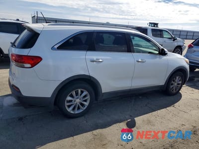 Trzecie zdjęcie samochodu z tyłu: 2016 KIA SORENTO LX VIN:5XYPG4A55GG108808 - miniatura