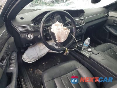 Zdjęcie 8 z 11 samochodu: 2010 MERCEDES-BENZ E 550 4MATIC VIN:WDDHF9AB7AA160609 - miniatura