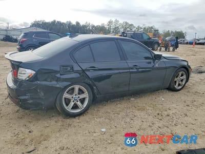 Trzecie zdjęcie samochodu z tyłu: 2013 BMW 328 I VIN:WBA3A5G53DNP21279 - miniatura