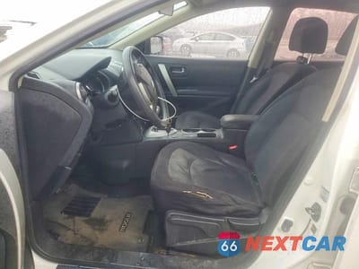 Zdjęcie 7 z 13 samochodu: 2015 NISSAN ROGUE VIN:JN8AS5MV2FW757459 - miniatura