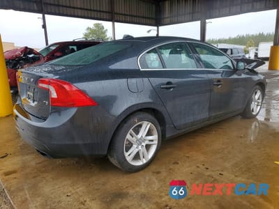 Trzecie zdjęcie samochodu z tyłu: 2014 VOLVO S60 T5 VIN:YV1612FS4E2275727 - miniatura