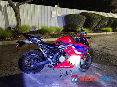 2025 HONDA CBR500 RA MLHPC7051S5102193 - główne zdjęcie licytacji z USA - miniatura