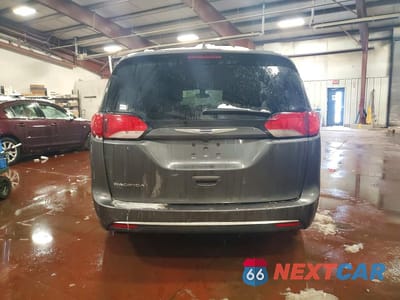 Zdjęcie 6 z 12 samochodu: 2017 CHRYSLER PACIFICA TOURING L VIN:2C4RC1BG4HR654144 - miniatura